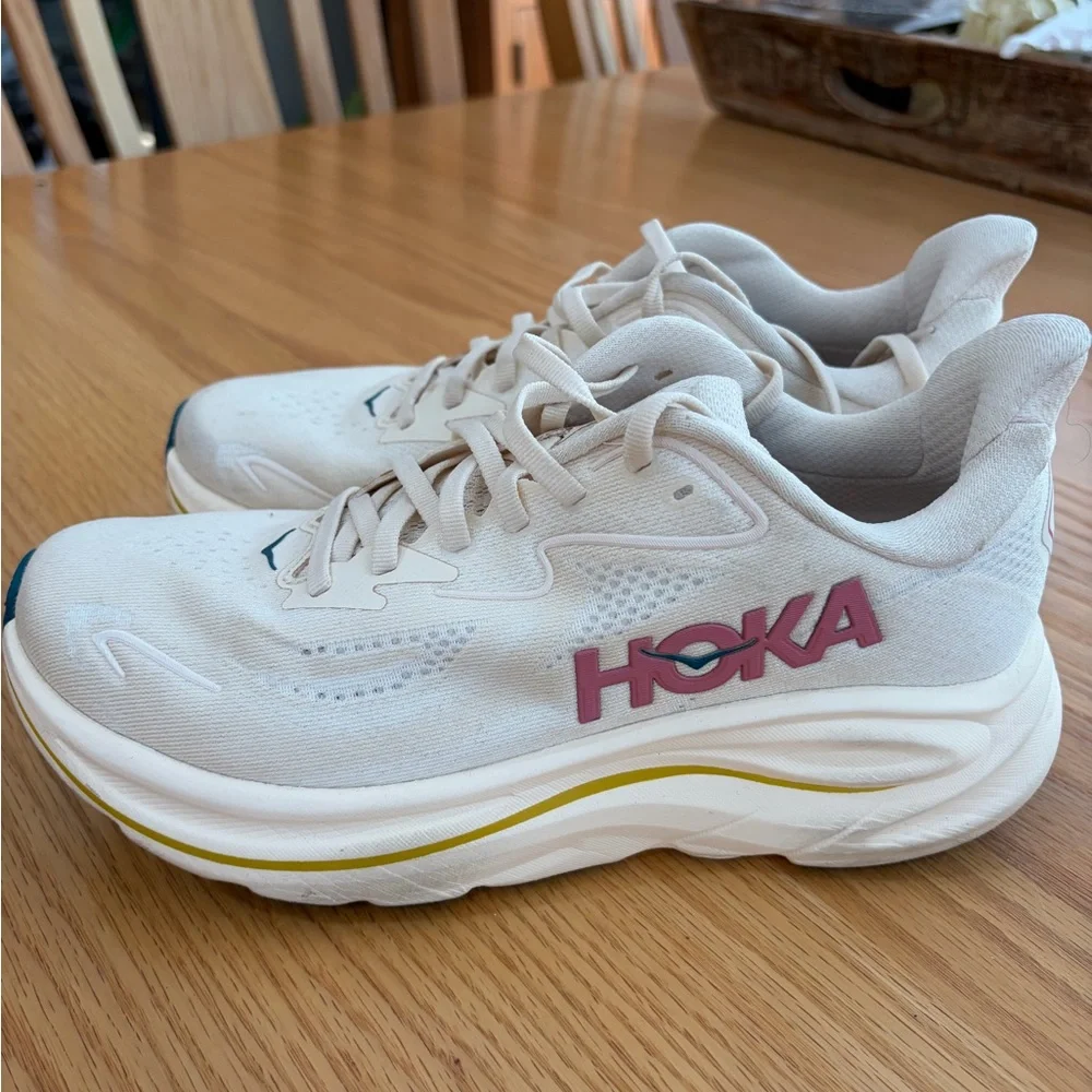 Hoka Women's White Pink Accent Athletic Shoes